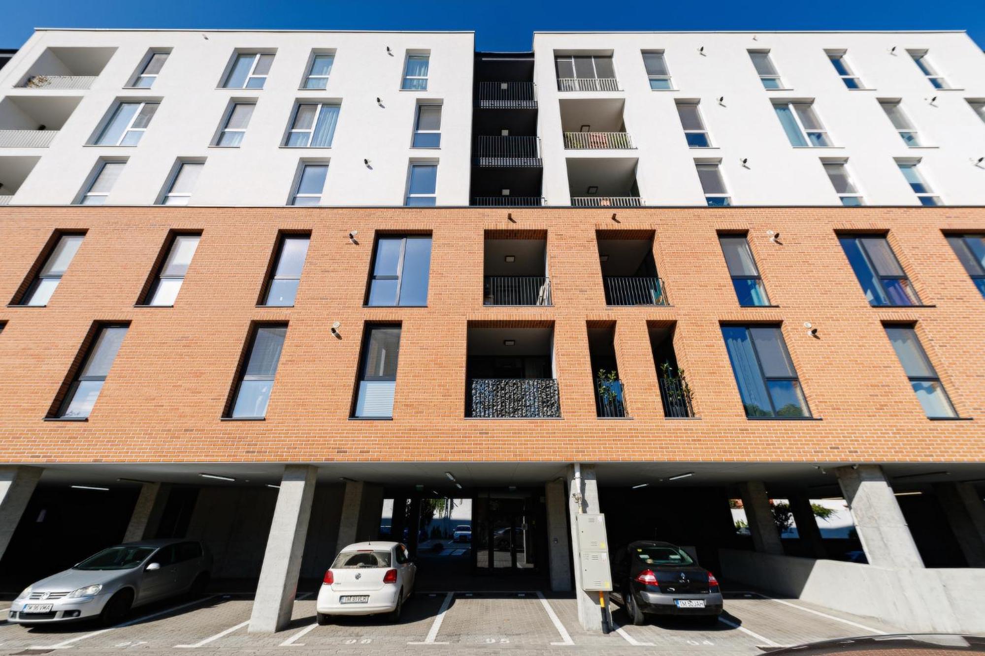 B14-Exclusive Apartment&Parking ティミショアラ エクステリア 写真