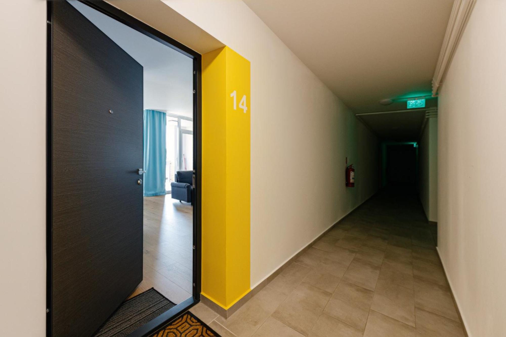 B14-Exclusive Apartment&Parking ティミショアラ エクステリア 写真